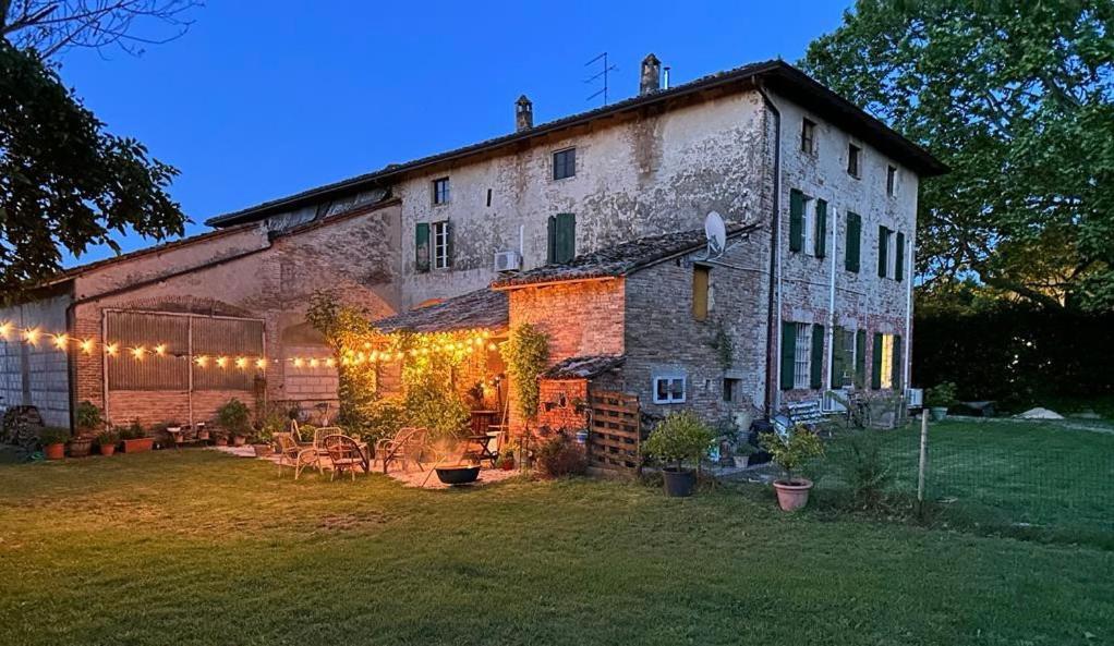 B&B Ostria Vento Medesano Exteriör bild